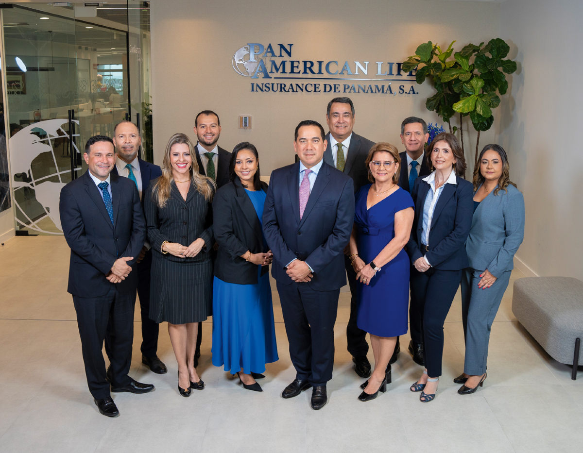 mundosocialpma's tweet image. #GerenteDelMes Tony Eleta, Gerente General de PALIG Panamá 🇵🇦, es un líder con casi dos décadas de experiencia en la compañía 🏢, y ha transformado su rol en una plataforma para impulsar la innovación 💡 y el compromiso 🤝 con los asegurados y colaboradores de la organización.