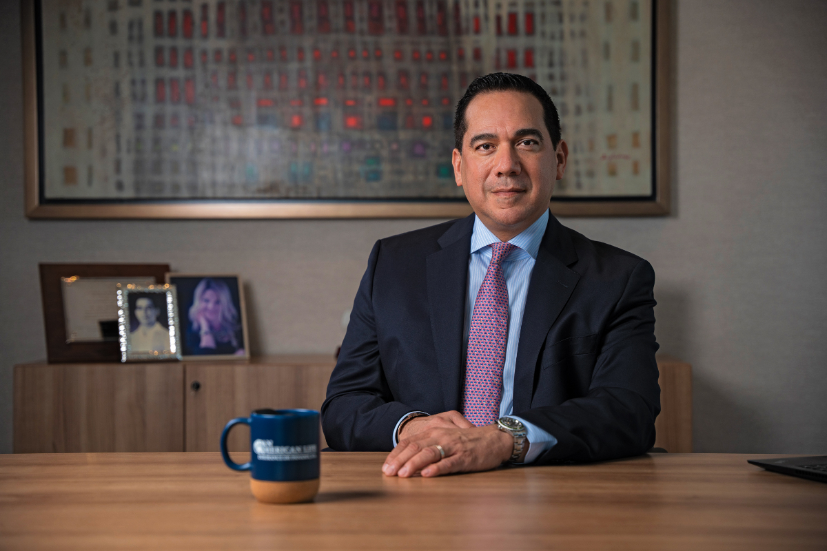 mundosocialpma's tweet image. #GerenteDelMes Tony Eleta, Gerente General de PALIG Panamá 🇵🇦, es un líder con casi dos décadas de experiencia en la compañía 🏢, y ha transformado su rol en una plataforma para impulsar la innovación 💡 y el compromiso 🤝 con los asegurados y colaboradores de la organización.