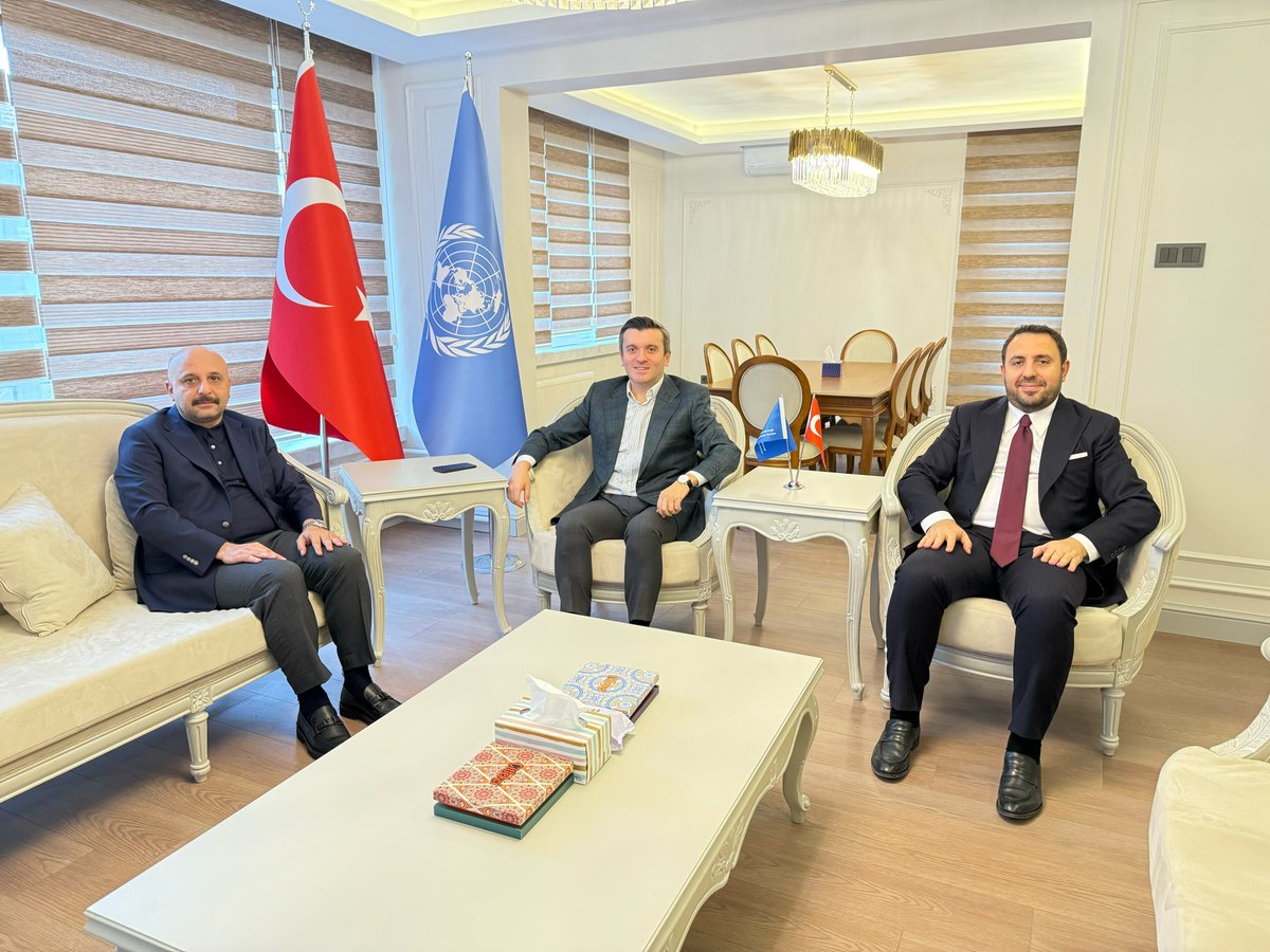 Bugün 🇺🇳BM Türk Derneğinde Eski Dışişleri Bakan Yardımcımız Büyükelçi Sn. Yavuz Selim Kıran beyefendiyi misafir ettik,kendilerine bu nazik ziyaretleri için teşekkür ediyoruz.
<a href="/yavuzselimkiran/">Yavuz Selim KIRAN</a> 
<a href="/una_turkiye/">Birleşmiş Milletler Türk Derneği</a>