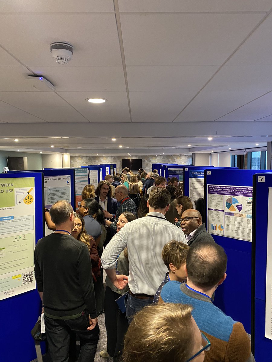 OwenBowdenJones's tweet image. Jam packed poster session at @SSA_Addiction Annual Conference! #SSAConference @rcpsychAddFac @addictionprofs @NHS_APA