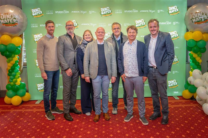 MichaelMack's tweet photo. Gemeinsam mit Studio 100 International, KiKA, Edel Kids und B-water präsentiert #MACKMagic heute zahlreichen Partnern und Vertretern aus dem Handel beim DINO MATES Summit unsere kommende Animationsserie zu Madame Freudenreich. Ab 2025 exklusiv bei KiKA. https://t.co/rTEb7RTNJ7