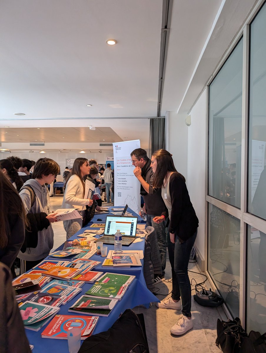 DSDEN du Gers (@dsden_32) on Twitter photo Nuit de l'Orientation : une 1ère dans le Gers !
En collaboration avec la <a href="/GERSCCI/">CCI DU GERS</a>, <a href="/farid_djemmal/">Farid Djemmal</a> a inauguré cet événement aux côtés des élèves et des professionnels
➡️renforcement lien école entreprise
➡️valorisation de l'apprentissage
➡️découverte des métiers dès le collège Nuit de l'Orientation : une 1ère dans le Gers !
En collaboration avec la <a href="/GERSCCI/">CCI DU GERS</a>, <a href="/farid_djemmal/">Farid Djemmal</a> a inauguré cet événement aux côtés des élèves et des professionnels
➡️renforcement lien école entreprise
➡️valorisation de l'apprentissage
➡️découverte des métiers dès le collège
