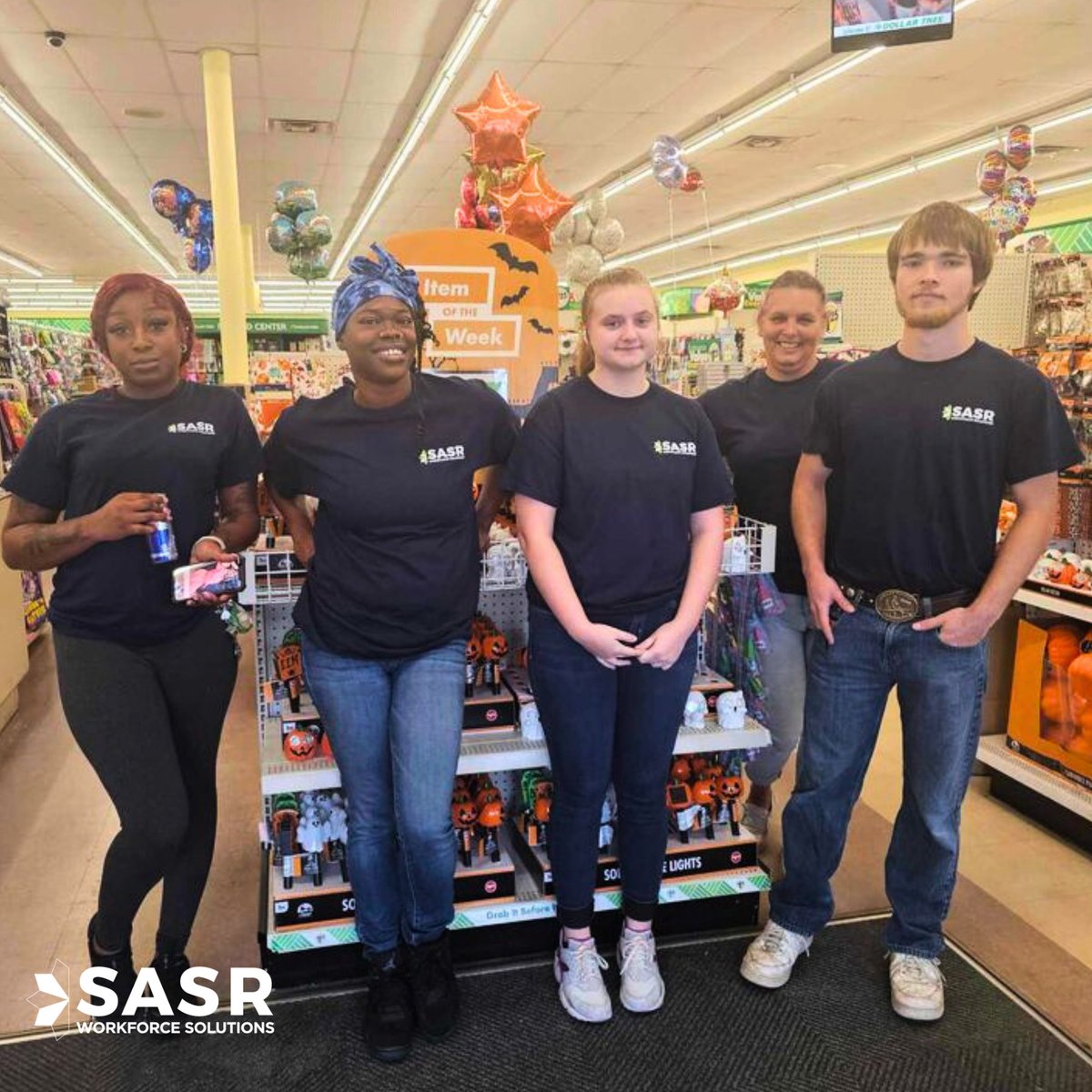 sasrlink's tweet image. Shout out to our team in Florida with Lead Misty! We love seeing our teams working hard in the field, bringing these beautiful displays to life! Thank you, Misty, for submitting your team; we appreciate all your hard work! Keep it up!