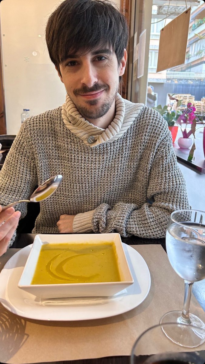 rickyedit's tweet photo. le pregunto a mi madre qué tal está papá

la foto que me manda: https://t.co/Yd4MTioRSX