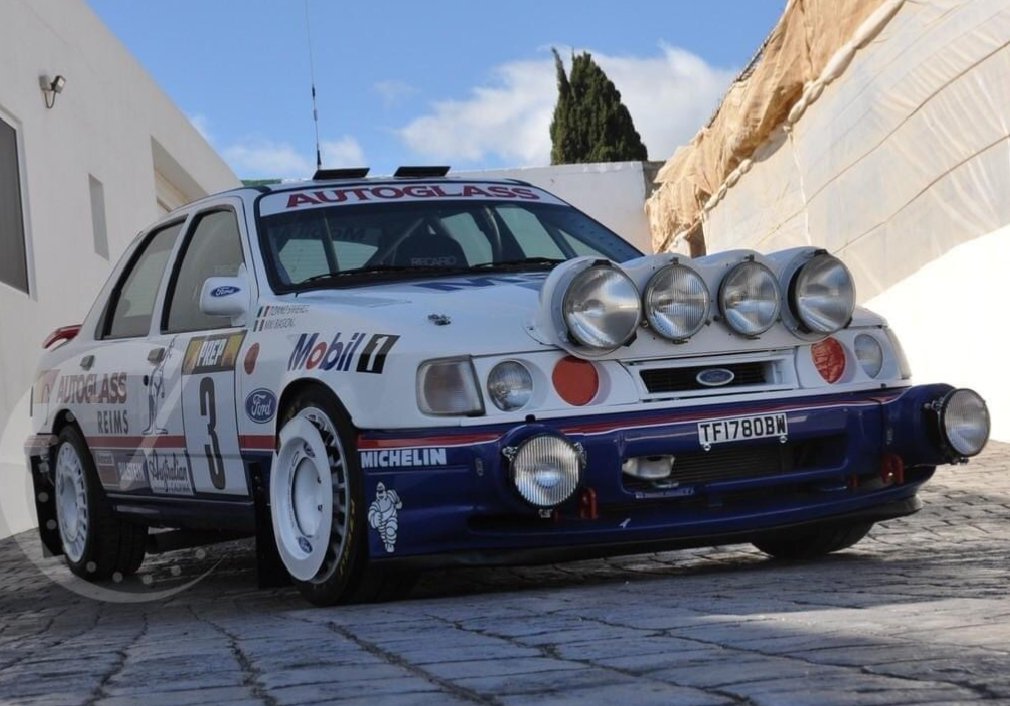 Retromania4ever's tweet photo. Ford Sierra Cosworth 4x4 🤍💙
#Rally #Classic https://t.co/m2zuxwtu5R
