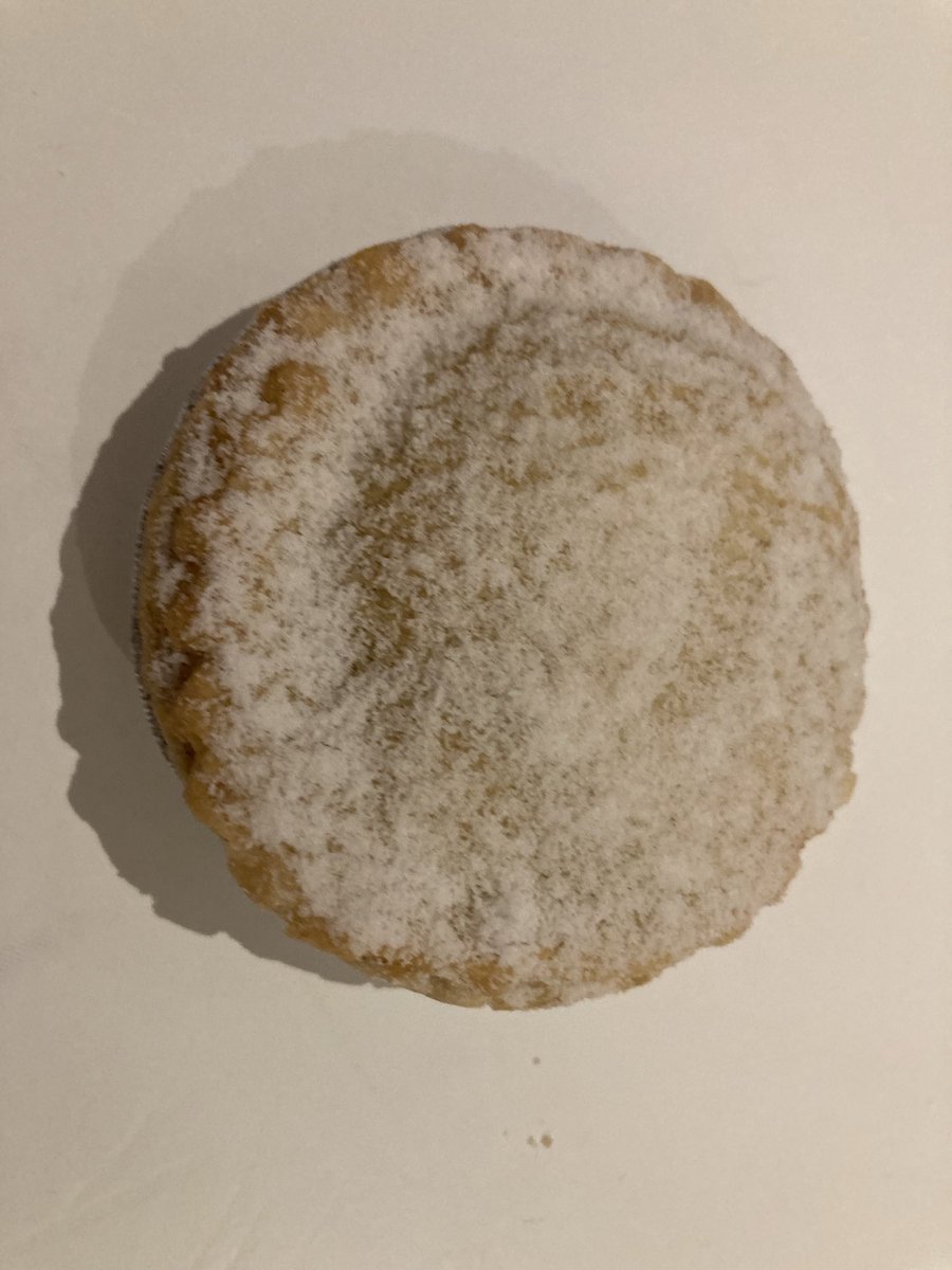 It’s a seasonal challenge: when is it ok to eat the first mince pie (I know it doesn’t compare to global warming and world peace!),  I’ve been on the road a lot this week so a quality, warm mince pie could not be resisted. Ticked that one off the list!