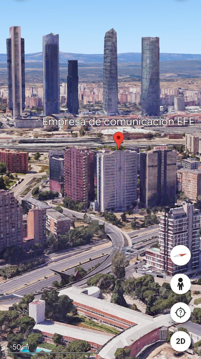 rrodrii1903's tweet image. ¿Alguien me puede explicar cómo cojones la Agencia EFE se puede "equivocar" diciendo que un helicóptero se ha estrellado contra la Torre de Cristal, que es el rascacielos más alto de España, cuando literalmente su redacción está a 1 km del edificio y se puede ver por la ventana?