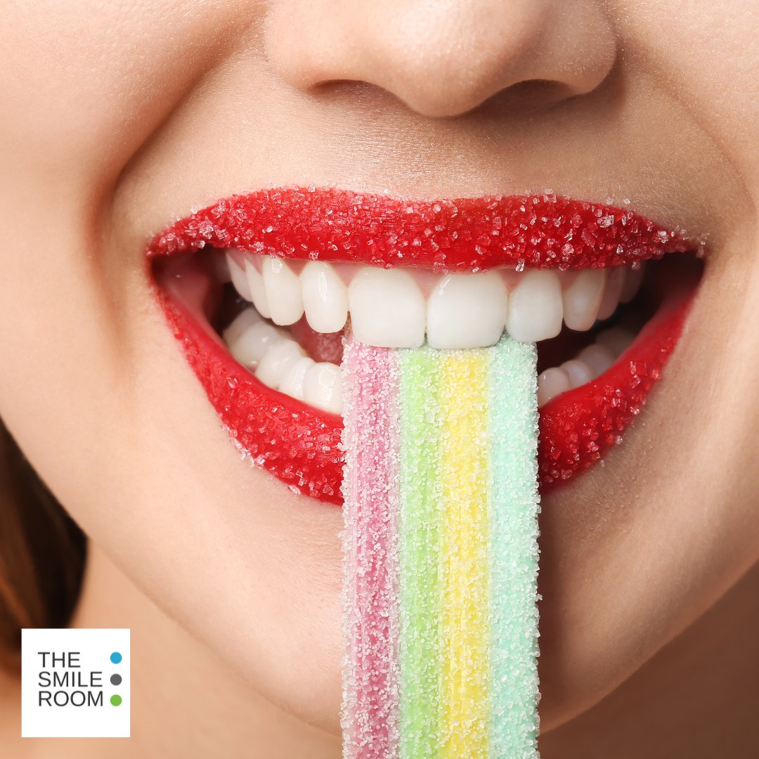 TheSmileRoom3's tweet photo. World Diabetes Day reminds us of the strong link between diabetes and gum health – so much that gum disease is called the “7th complication of diabetes.”
💙 Gum treatment can lower HbA1C 🩶 Diabetes raises gum disease risk  💚 Severe gum disease increases diabetes risk https://t.co/NH143ntTVu