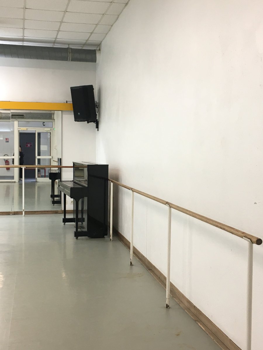 파리에서 발레 가는게 젤 즐거우다