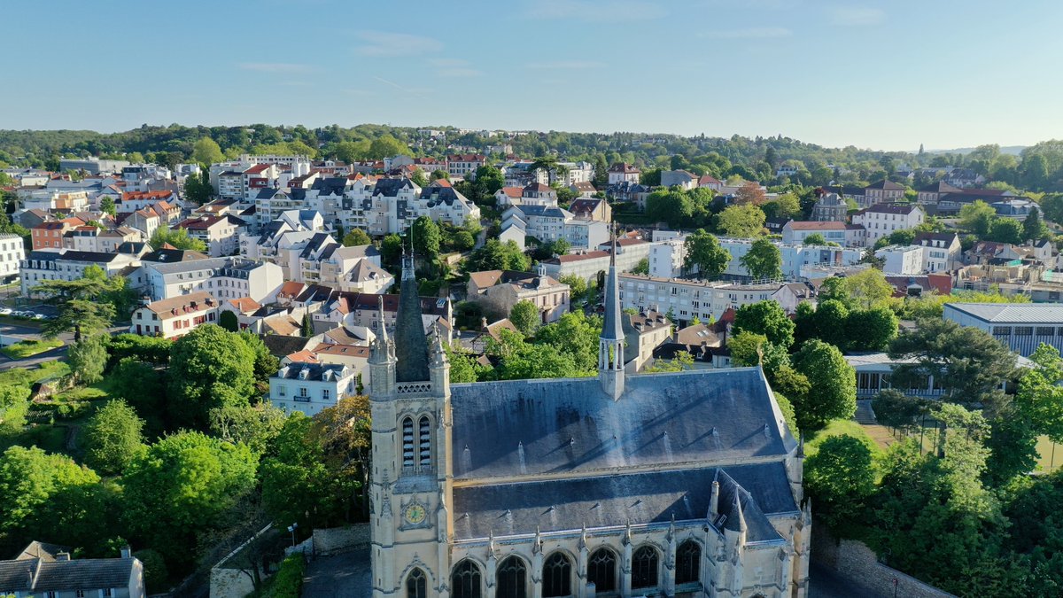 🎂 Joyeux anniversaire <a href="/bernstephane/">Stéphane Bern</a> 🎉 À bientôt à Montmorency ! 🏰