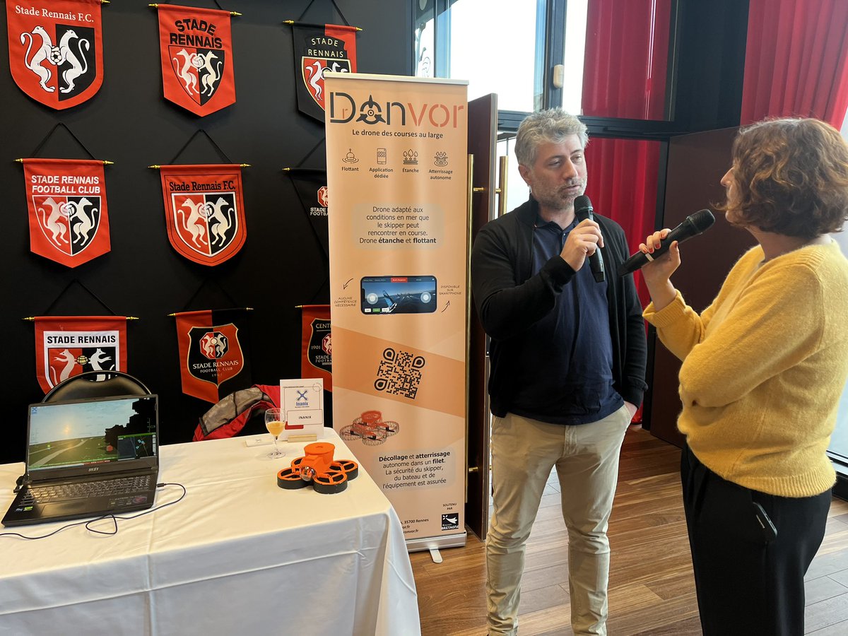 📢 Le cocktail, c'est l'occasion d'échanger entre pairs, mais aussi d'entrevoir de possibles collaborations ! 
A cette occasion, interviews live des exposants avec Amossys, Clever Cloud, Digital4better, Imagin-VR et Inanix !
Vous n'êtes pas présents ? 👉 urlr.me/VPA6y