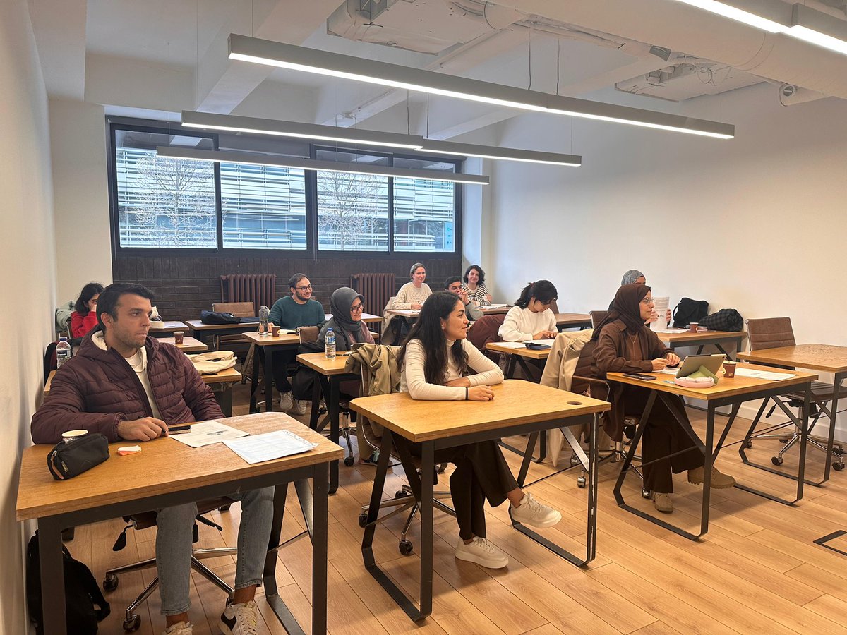 🌍✨ İngilizce Konuşma Kulübümüz, School of Business and Management İstanbul iş birliğiyle hız kesmeden devam ediyor! 🎉

Yeni dönem başvurularını kaçırmamak ve etkinliklerden haberdar olabilmek için bizi takip etmeyi unutmayın! 🗣️💬 #speakingclub #ingilizce