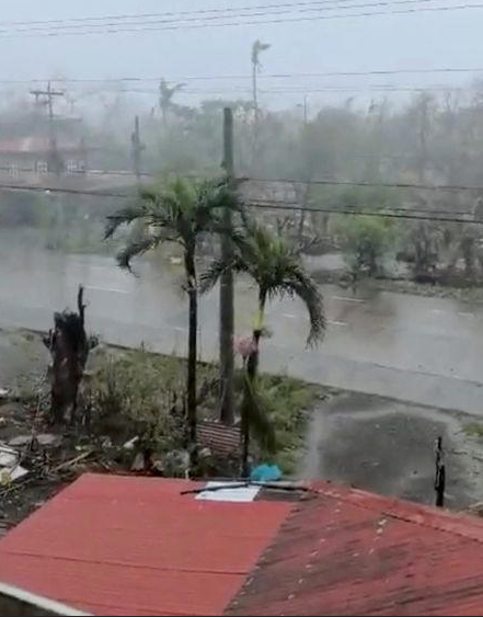 firehorse249791's tweet photo. Storm-plagued Philippines evacuates 24,000 ahead of super typhoon > https://t.co/UQwVyuwYd4 via #Capitalism #ClimateCrisis #SevereWeather #Rains #Storm #Flood #Landslide #PAGASA #Typhoon #Ofel #Usagi #Palawig #SantaAna #Baggao #Ilagan #Luzon #Aparri #Philippines https://t.co/p7F1x9lrE2