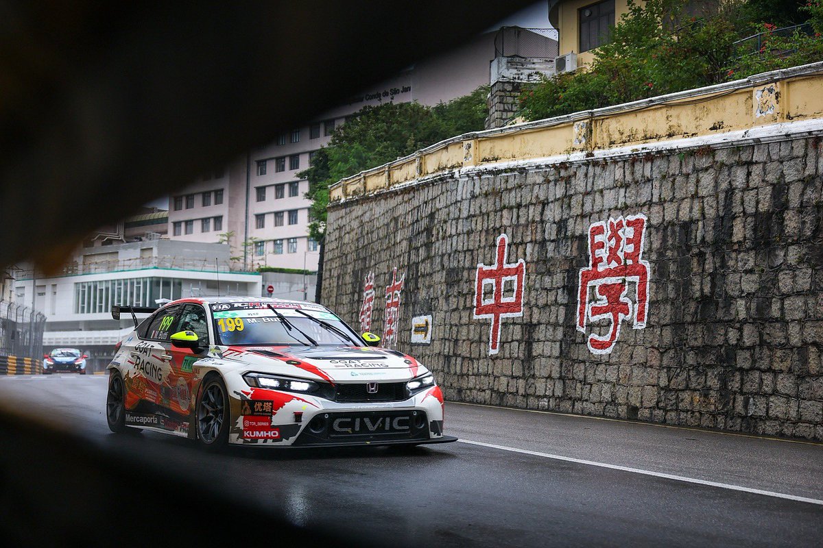 marcobutti111's tweet photo. We've started our activity in Macau 👊🏼 P8 in FP1 and P3 in FP2 ✔️
Friday, qualifying starting at 12:55h local time (5:55h 🇮🇹)

@TCR_Series #TCRWorldTour https://t.co/wtRFle9Yqm