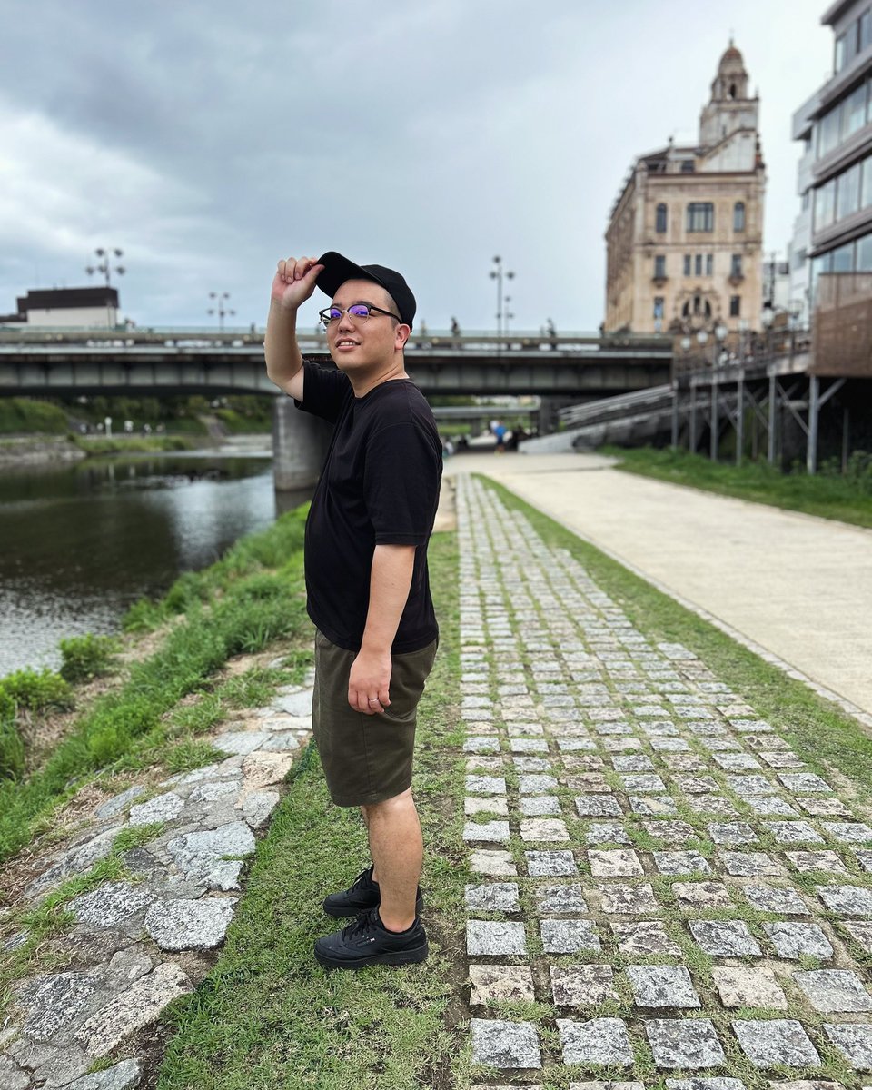 oe_portrait's tweet photo. あ〜、ドラクエやりたいんで今日は失礼しますね

#うざいけどわかるわ
#うざいけど
#ドラクエ 
#発売日
#なんそれ 
#こっち見んな
#大江ポートレート
#1日1投稿
#ちょっとイラつく画像を毎日投稿
#即ミュートがオススメ
#デブ専
#おでぶ https://t.co/kj32UqRGiW
