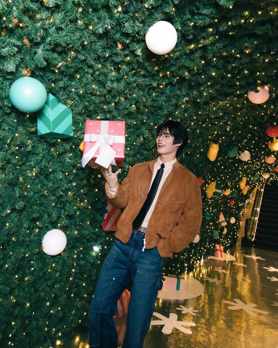 Ig winmetawin update

LET’S CELEBRATE 2025: VERY WARM WISHES 
13 Nov ’24 - 5 Jan ’25
Central Embassy

WIN VERY WARM WISHES

#CentralEmbassyxWinMetawin
#winmetawin <a href="/winmetawin/">Winmetawin</a>