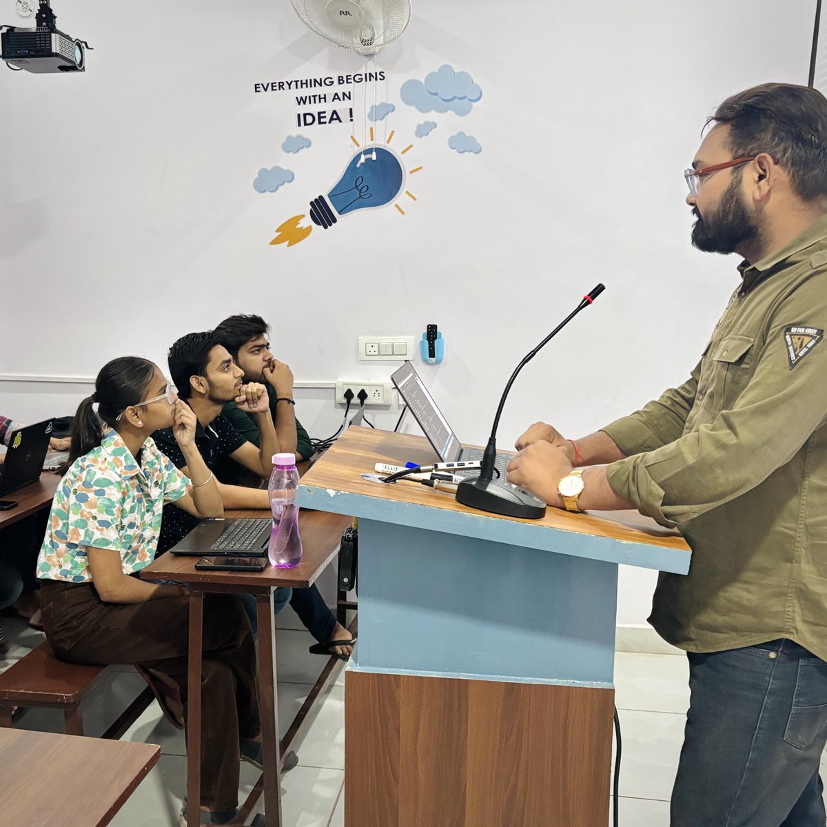 HindtechLucknow's tweet photo. On Children’s Day, we don’t just celebrate, we empower!
At Hindtech, every day sparks curiosity & creativity. Together, let’s shape tomorrow’s leaders today! 🌱💡
#ChachaNehru #GalaMontes #hindtech #lucknow #childrensday #Maynata #skilldevelopment #ppnaravit #coding #learn #ai https://t.co/MRmWLPgUH3