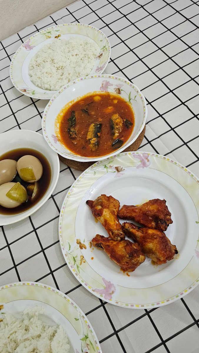 by_babykim's tweet image. Simple fooddiee

💎 sardin
💎 buffalo chicken
💎 telur kicap korea ( kplus side dish)

#babykiminthekitchen #mainmasak2