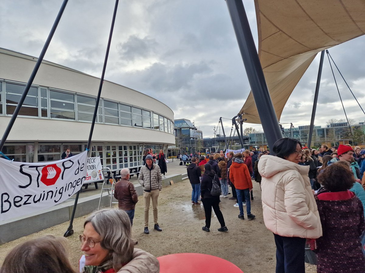 ethicistforhire's tweet photo. University of Twente protest against the Dutch government's proposed massive cuts to the education budget...
https://t.co/5JsoWF8FB3 https://t.co/BpKBWNAi6E