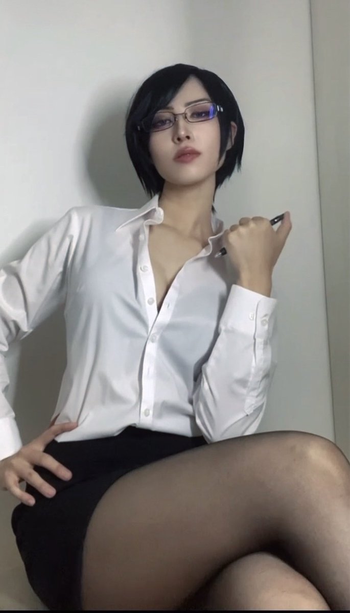 kaka11072400's tweet photo. ada wong × office siren⚠︎cosplay https://t.co/sj9XTOxB5f