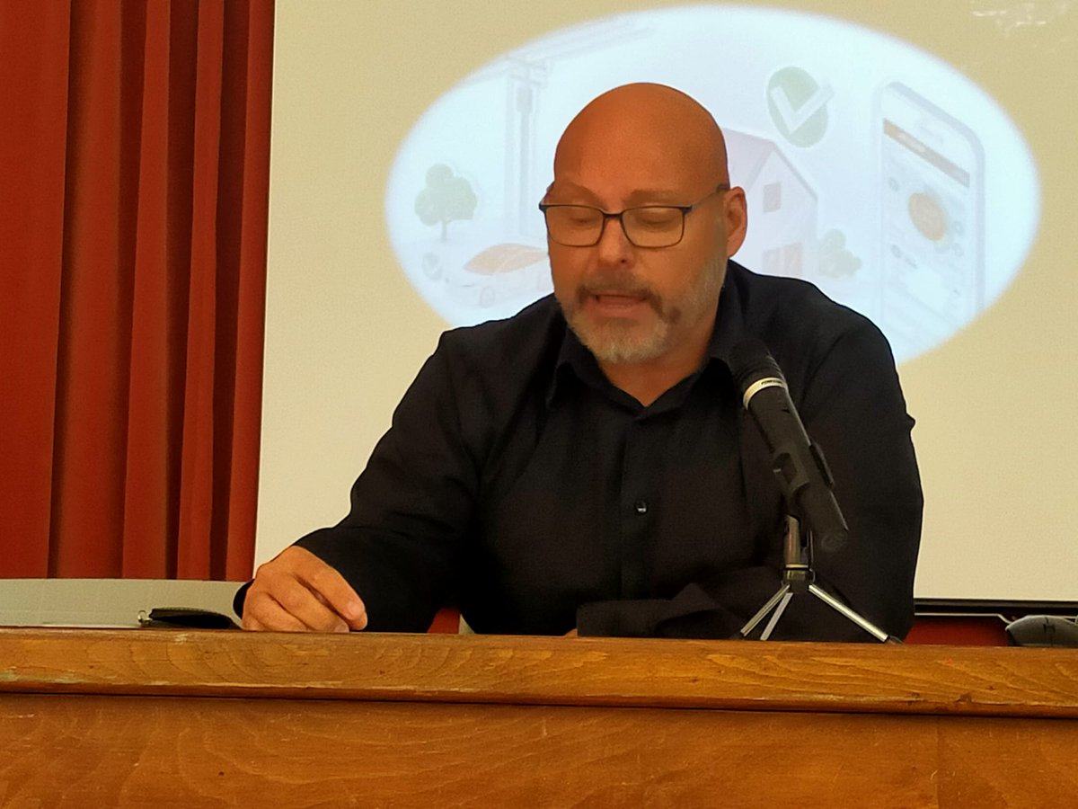 prevencionjcyl's tweet image. #FórmatePRL
JT &quot;Riesgos eléctricos nuevas tecnologías&quot; #electrotec
Zamora 14/11/24

Soluciones inteligentes para la recarga de vehículos eléctricos
José Miguel Pantaleón Ortiz 
Representante de AEZA (Asociación de Electricistas de Zamora)