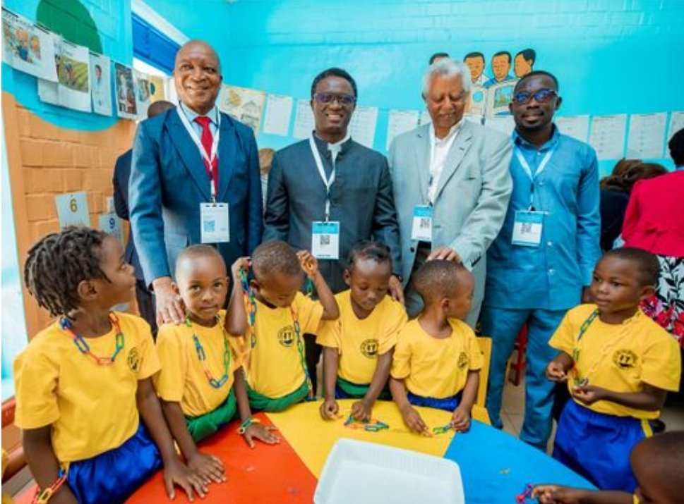 EcdKarama's tweet image. #Ecdkarama Aba Minisitiri bari baherekejwe na Minisitiri wa  #Rwanda_Edu basuye #ECD ya Karama basobanurirwa imikorere y'amarerero n'ingo mbonezamikurire.mbere yo gusoza inama ya  mpuzamahanga ya #AfricaFLEX2024
✍️Teacher Socrate at This institution @kigalitoday @CityofKigali