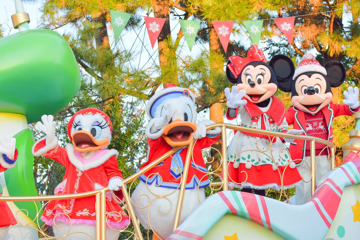 ayamaru_d's tweet photo. クリストといえばこんなこともありましたね…
フロート故障によりミキミニドナデジが同じフロートに乗ってキャングリしたこともありました🎄

その情報を聞きつけ大学からガンダしたな〜9年も経過してることが怖すぎる https://t.co/NaqjN2llnc