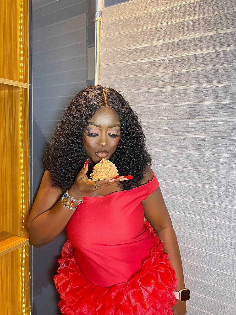 cutecee321's tweet photo. + 1 🥳🥳🥳🎊🎊
Here’s to dreaming big, laughing harder, and loving deeper in the year ahead. I am grateful for the journey so far and excited for what’s to come.
Cheers to me—my heart, my strength, and my beautiful soul.
Happy Birthday to Me 🎂🎊😍❤️ https://t.co/0nzByNj0x7