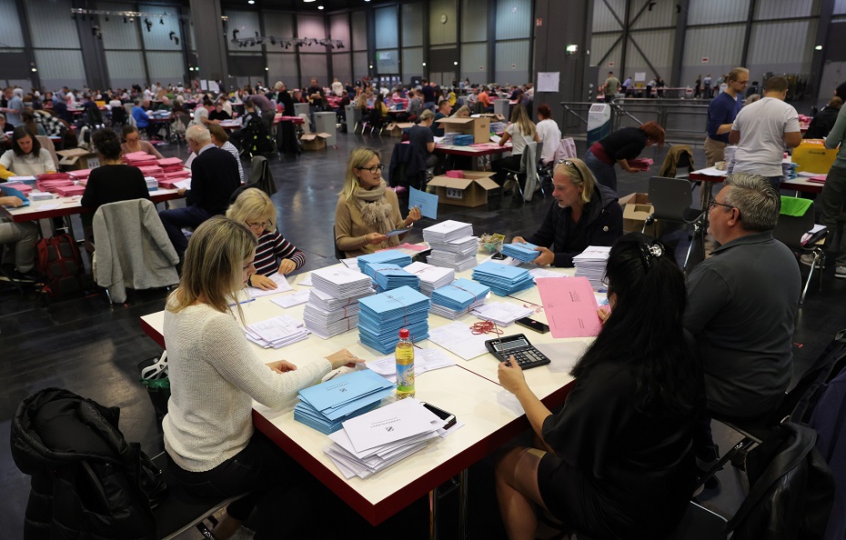 Die #Bundestagswahl findet voraussichtlich am 23. Februar 2025 statt. Die #StadtAugsburg ist schon mitten in den Vorbereitungen. Aktuell werden Wahlhelferinnen und Wahlhelfer gesucht. 
augsburg.de/aktuelles-aus-…
#Augsburg