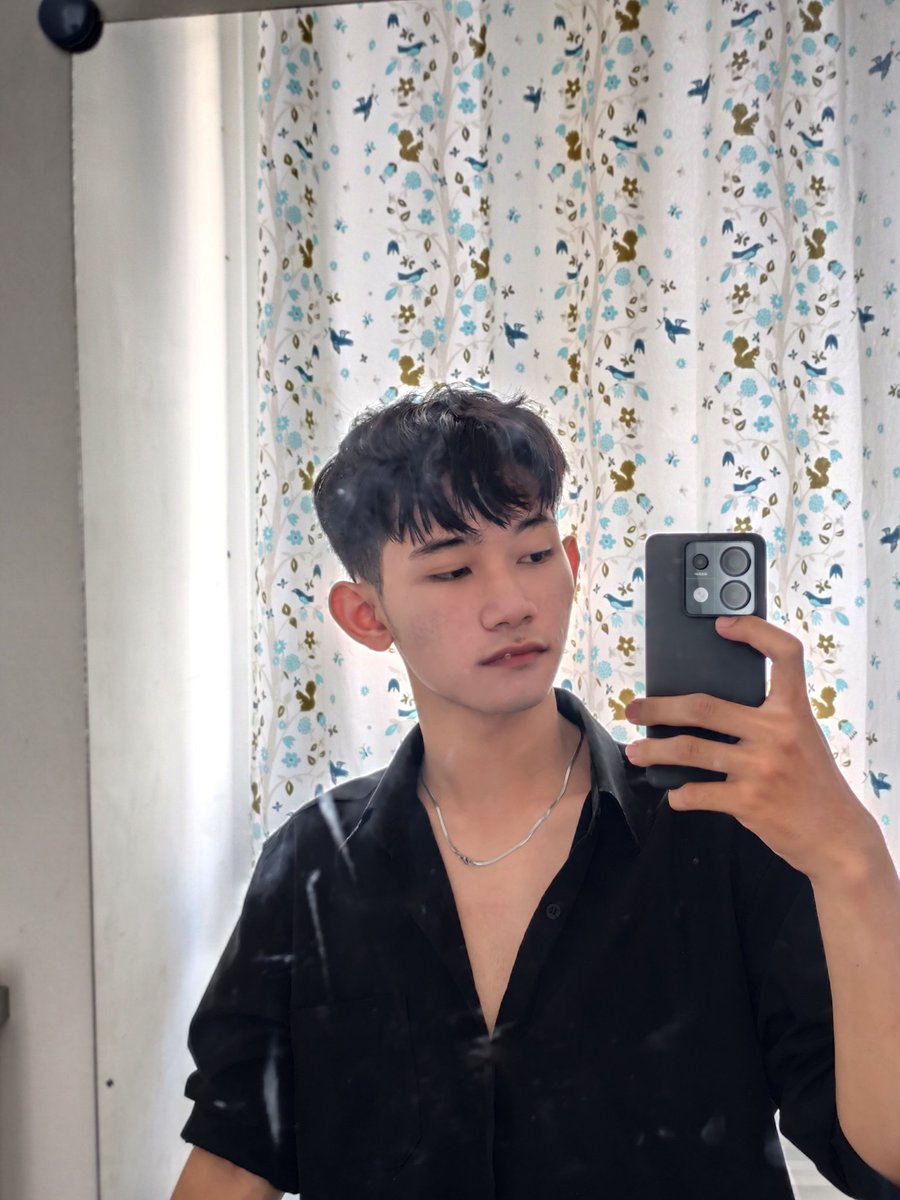 YOGAA343's tweet photo. Abis potong rambut :) https://t.co/26sgjumzGS