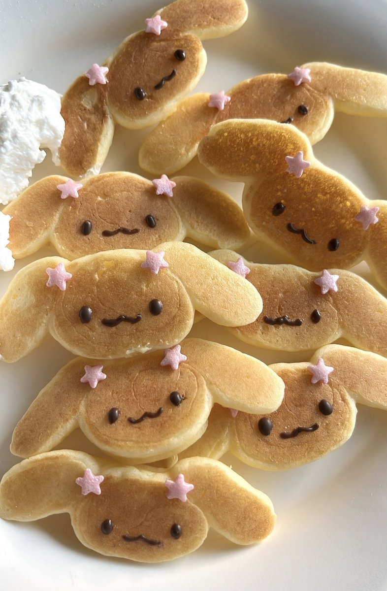 Cute Dessert tweet media