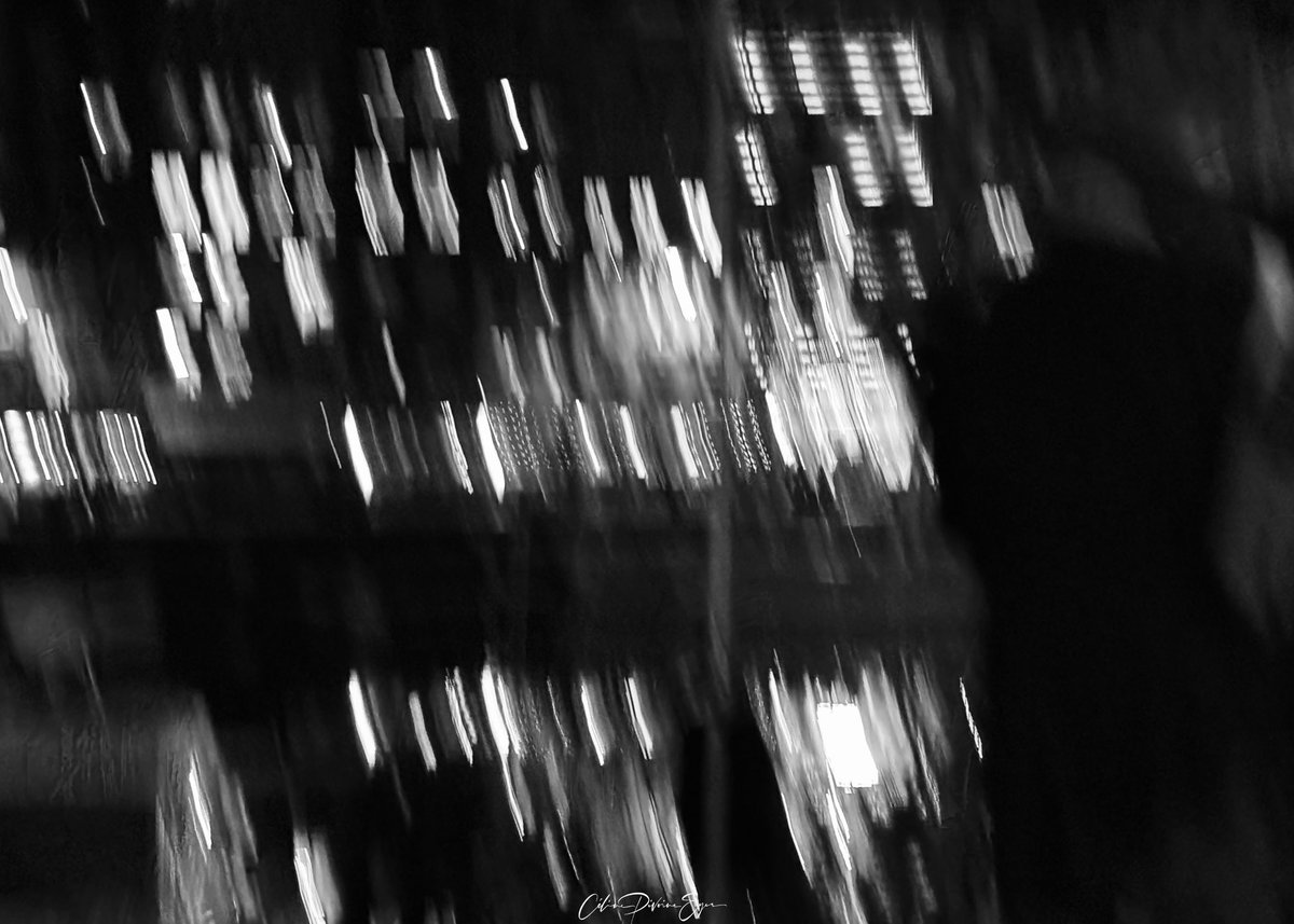 CelineEyes's tweet photo. Le port de Honfleur de nuit
📩 Infos & tarifs : https://t.co/H7b3iJBXhD
#ICM #flouartistique #abstrait #ICMphotography #abstractICM #abstract #abstractart #impressionism #impressionistart #icm_community #abstractphotography #art #femmephotographe #celinepivoine #normandie #honfleur #streetphotography #streetart #streetphotos #port #noiretblanc #noiretblancphotographie #bynight #iphoneography #impressionnisme