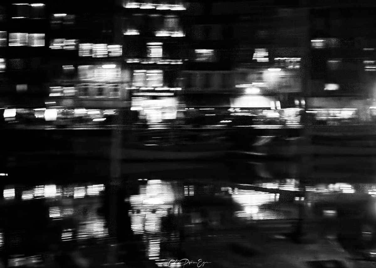CelineEyes's tweet photo. Le port de Honfleur de nuit
📩 Infos & tarifs : https://t.co/H7b3iJBXhD
#ICM #flouartistique #abstrait #ICMphotography #abstractICM #abstract #abstractart #impressionism #impressionistart #icm_community #abstractphotography #art #femmephotographe #celinepivoine #normandie #honfleur #streetphotography #streetart #streetphotos #port #noiretblanc #noiretblancphotographie #bynight #iphoneography #impressionnisme