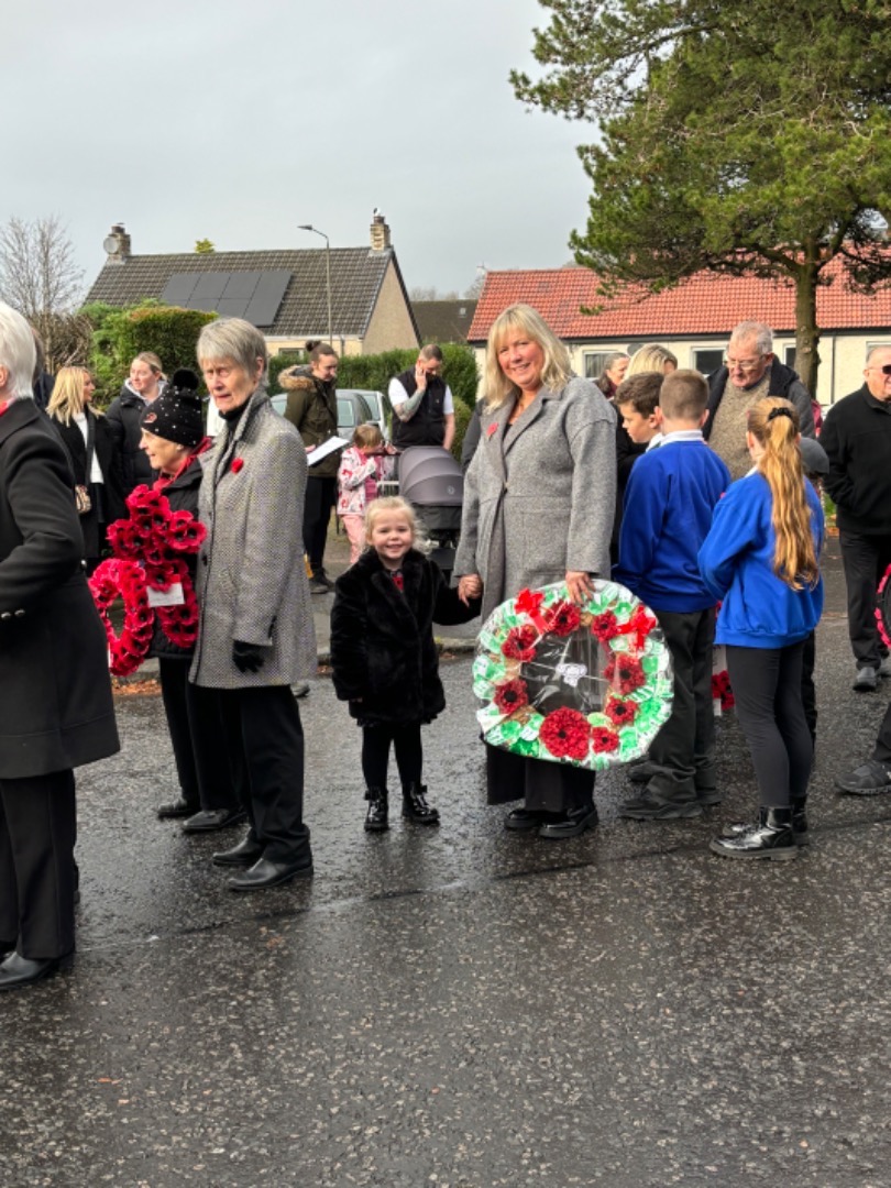 We had families and staff attend the annual, local remembrance service on Sunday on behalf of all at Sauchie ELC. Our children have been discovering the meaning of remembrance and the poppy symbol.