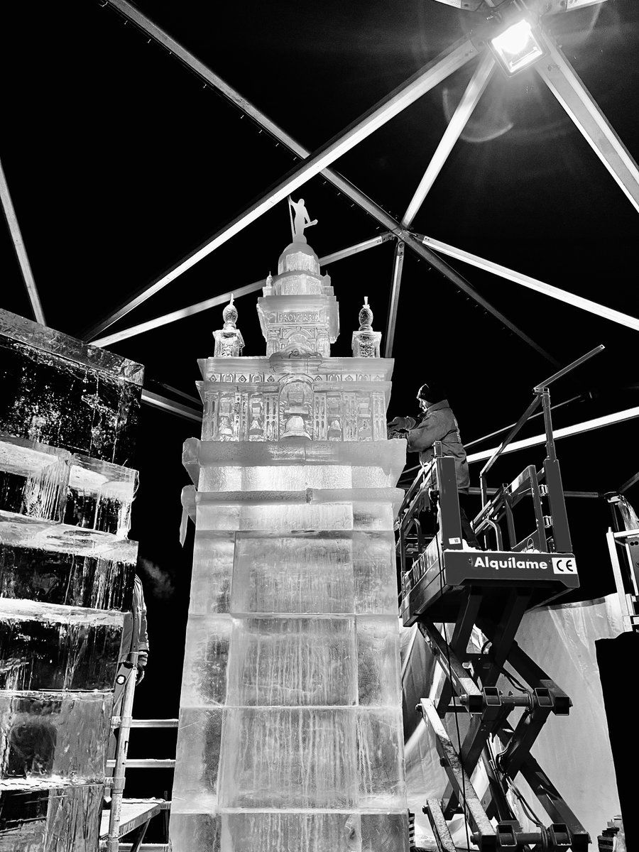 sevillaciudad's tweet photo. La belleza efímera del hielo a -8ºC ❄️✨
☃️ La Experiencia #Helarte reúne a 25 talentosos artistas de todo el mundo para dar vida a impresionantes esculturas de hielo sobre #Sevilla. ¡No te lo pierdas!
🗓️ Del 16 noviembre al 12 de enero en La Cartuja👇
https://t.co/SXyM8bOACt https://t.co/aC00fnSVDB