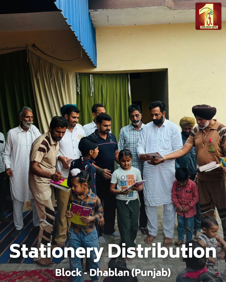 DSSNewsUpdates's tweet photo. Why is helping the needy with education necessary? Because education is the foundation for a brighter future, and every child deserves the opportunity to learn and grow. Dera Sacha Sauda volunteers from Dhablan, Punjab, inspired by the teachings of Saint Dr. Gurmeet Ram Rahim Singh Ji Insan, took a meaningful step by distributing stationery📚to young minds, promoting education! #EducationForAll #BookBank