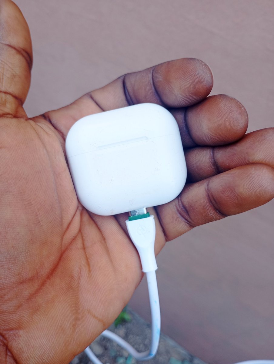 stevocracy88's tweet photo. @wizkidayo I don charge am dey wait. #onreplay https://t.co/0mHX8fpA5D