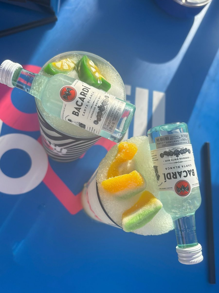 1leeblues's tweet photo. Amazing cocktails #chillbox #Tenerife #CostaAdeje https://t.co/u0oSoltfOg