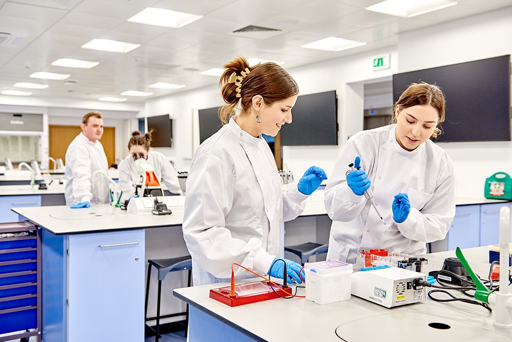 Research and Enterprise at Leeds Beckett (@lbu_rae) on Twitter photo 🗞️We are delighted to have joined the Yorkshire Bioscience Doctoral Training Partnership (DTP), a government-backed initiative to boost #bioscience research and address global challenges.
🔗bit.ly/3UTUqSe
🔬The initiative launches in 2025 and is led by <a href="/UniversityLeeds/">University of Leeds</a> 🗞️We are delighted to have joined the Yorkshire Bioscience Doctoral Training Partnership (DTP), a government-backed initiative to boost #bioscience research and address global challenges.
🔗bit.ly/3UTUqSe
🔬The initiative launches in 2025 and is led by <a href="/UniversityLeeds/">University of Leeds</a>