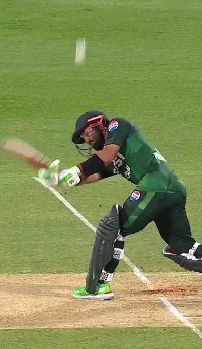 This was a rough way to go for Mohammad Rizwan 😬 📹 Credits: Twitter/cricketcomau