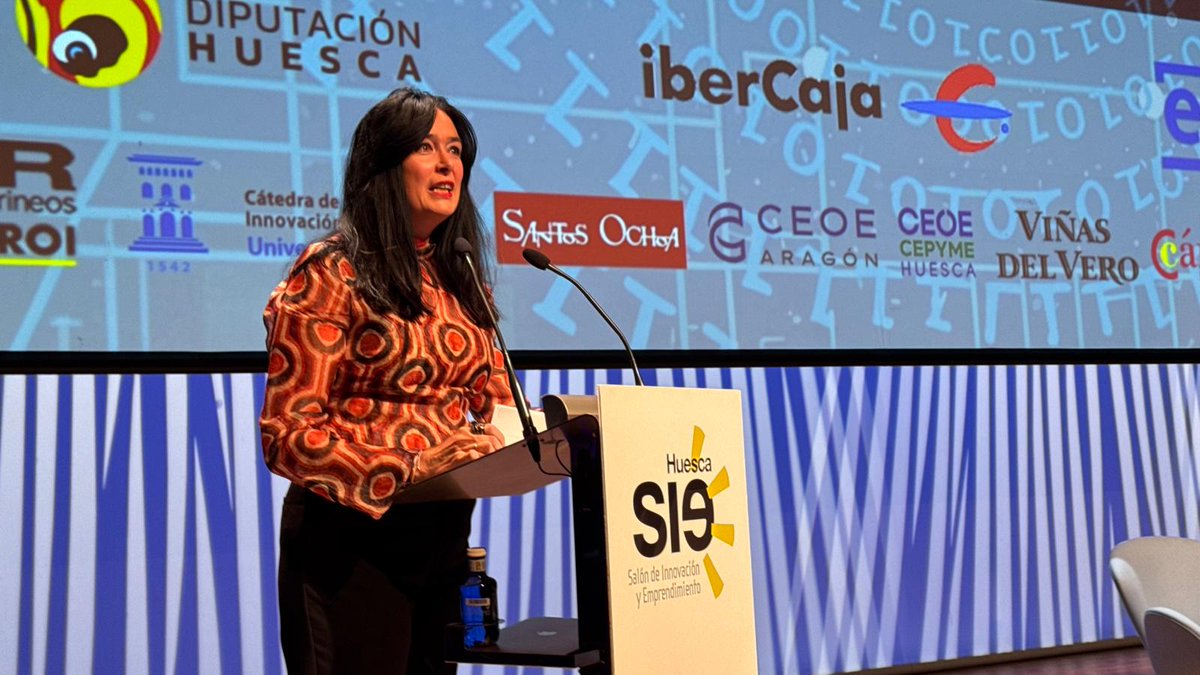aytohuesca's tweet photo. 💻🤖 #Huesca se convierte en el escenario principal del #emprendimiento y la Inteligencia #Artificial gracias al @SIEHuesca, que ha colgado el cartel de "completo".

Como novedad, ayer se celebró el encuentro empresarial #Sie2, una oportunidad única para compartir experiencias🤝 https://t.co/8O9HiG9Wi7