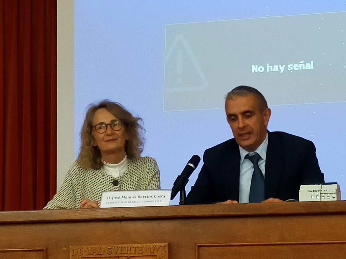 prevencionjcyl's tweet image. #FórmatePRL
JT &quot;Riesgos eléctricos nuevas tecnologías&quot; 
#electrotec
Zamora 14/11/24

Clausura nuestro DG de Trabajo y PRL, José Manuel Barrios Costa, junto con la Jefa de la Oficina Territorial de Trabajo de Zamora, María Luisa Villar Rodríguez