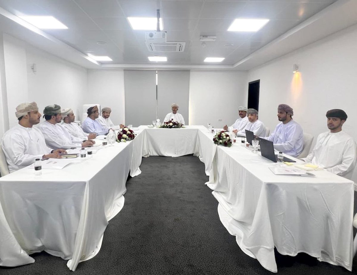 MadaynOman's tweet photo. معالي الشيخ الدكتور علي بن مسعود السنيدي، رئيس الهيئة العامة للمناطق الاقتصادية الخاصة والمناطق الحرة، يزور #مدينة_ريسوت_الصناعية، بحضور ممثلين من وزارة الإسكان والتخطيط العمراني، حيث نُوقِش خلال الزيارة خطة التوسعة المستقبلية للمدينة الصناعية، وذلك بهدف استقطاب المشاريع الجديدة. https://t.co/uPcUdw1Mtm