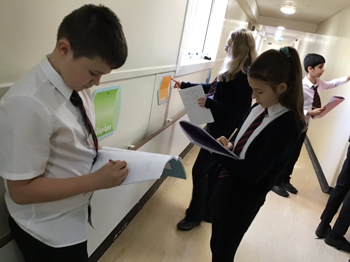 MrsStew_STMB's tweet photo. Identifying and measuring angles in the autumn sunshine.☀️ https://t.co/aFMQLfIfIO