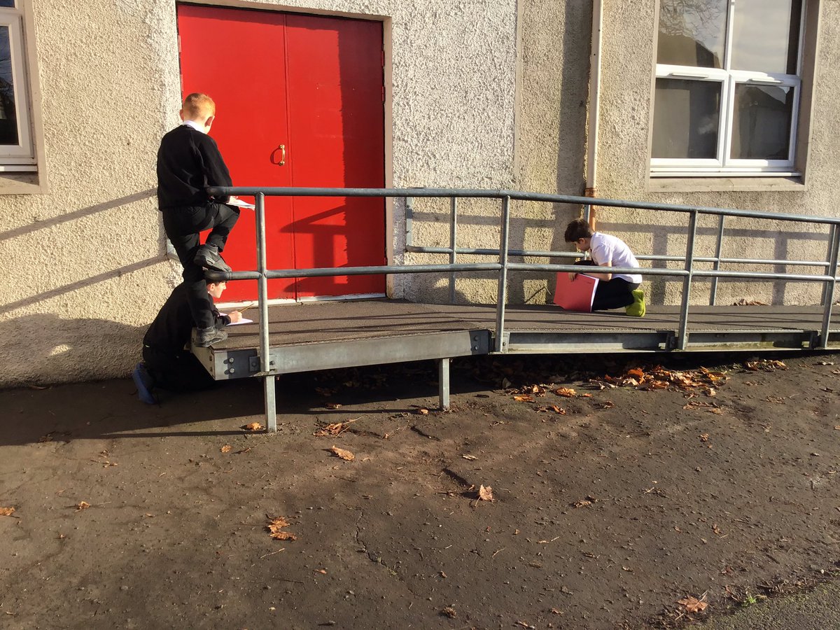 MrsStew_STMB's tweet photo. Identifying and measuring angles in the autumn sunshine.☀️ https://t.co/aFMQLfIfIO
