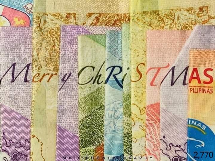 SephRPh2024's tweet photo. Ganito lang sa pasko oh, lalo na ang kulay blue https://t.co/Ycw0AhqpHm