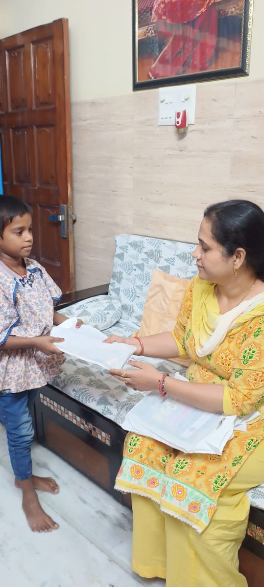 TheMsnEducation's tweet photo. 14 November 2024,By the grace of Shri Guru Maharaj ji and inspiration of Shri Vibhuji maharaj on the occasion of Children's day in Mission education team faridabad Haryana distributed stationery items and sancks to 9 needy children of School on spot running in Faridabad Haryana https://t.co/miERCiUR4d