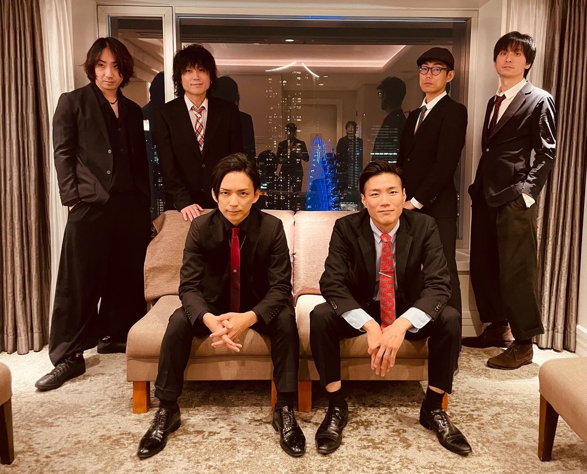 僕が勤めている病院の院長先生が学会長を務める学会がパシフィコ横浜で開催されました。
その前日のVIPをお招きするパーティーで余興演奏。昭和歌謡から平成のJPOPまで。すごい緊張したけど楽しかった！
また一緒にコピバンやりましょう🎸
#高田事務長
#本田耕
#アサヒ
#芳賀義彦
#井嶋啓介
#金川卓也