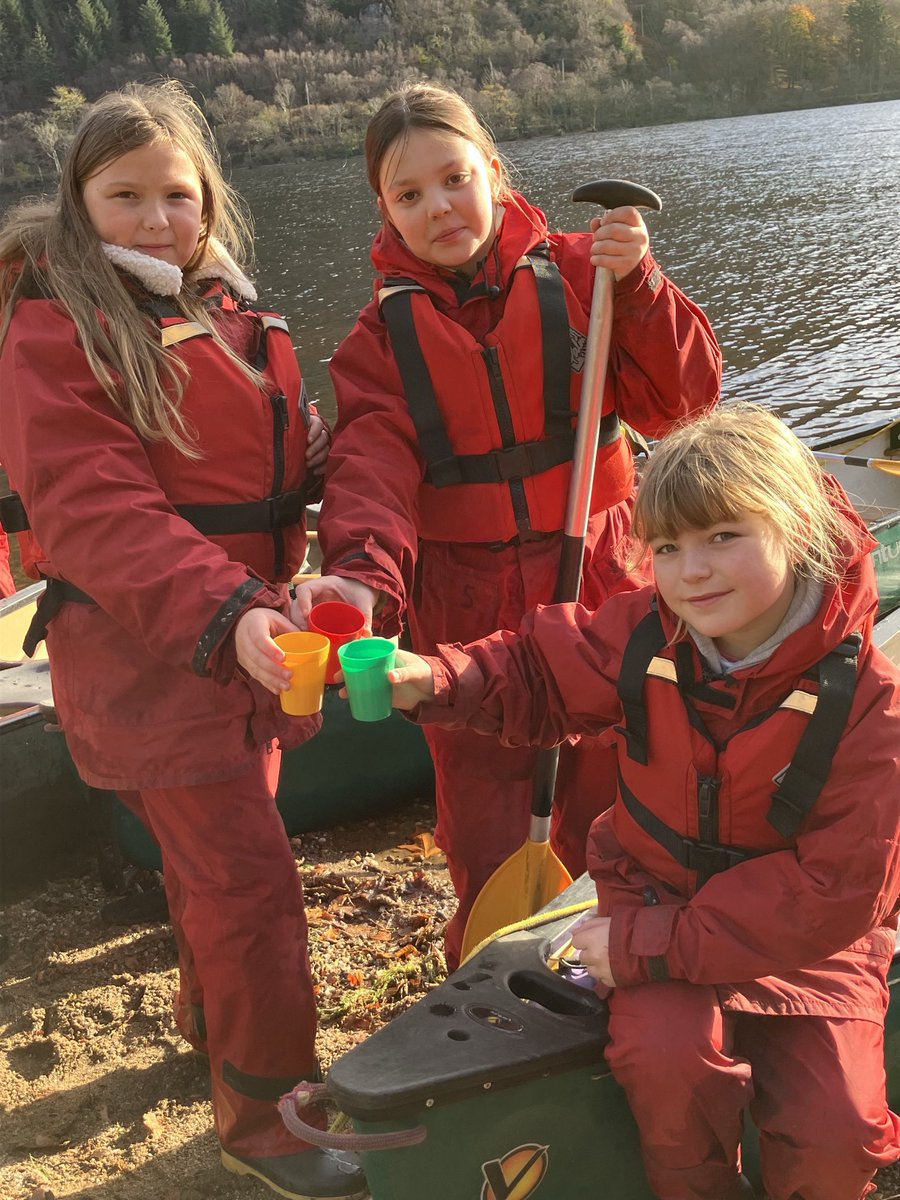 Group 1 spent a beautiful morning canoeing on Loch Eck. Everyone improved so much!