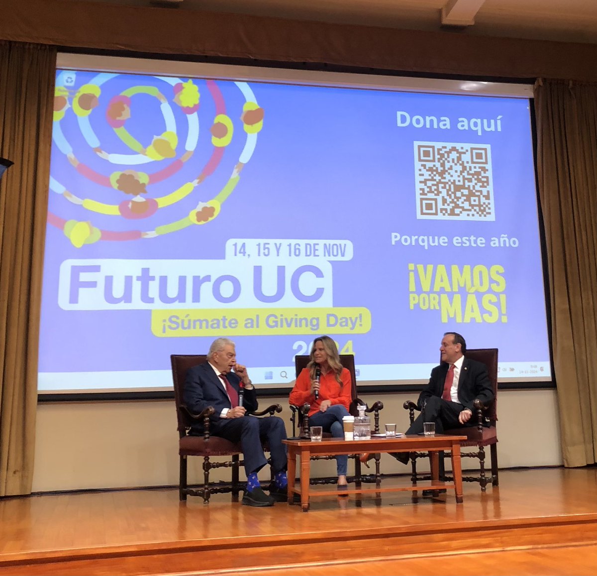 Lanzamiento oficial de Futuro UC/Giving Day. Si quieren apoyar la iniciativa que yo coordino (una escuela de verano para profesores de Enseñanza Media), aquí está el link: futurouc.uc.cl/proyectos-para…